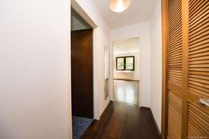 Bogenhausen: 2-Zimmer-Erdgeschosswohnung mit Wintergarten, privater Grünfläche & TG-Stellplatz! – Die vollständige Adresse der Immobilie erhältst du vom Anbieter., 81929 Englschalking, München – Vorschaubild 13