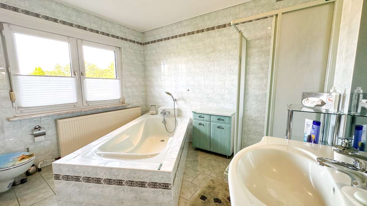 Immobilie in Barth - Großzügiger Bungalow mit Einliegerwohnung, Sauna und sonniger Südterrasse in ruhiger Lage von Barth - Bild 2