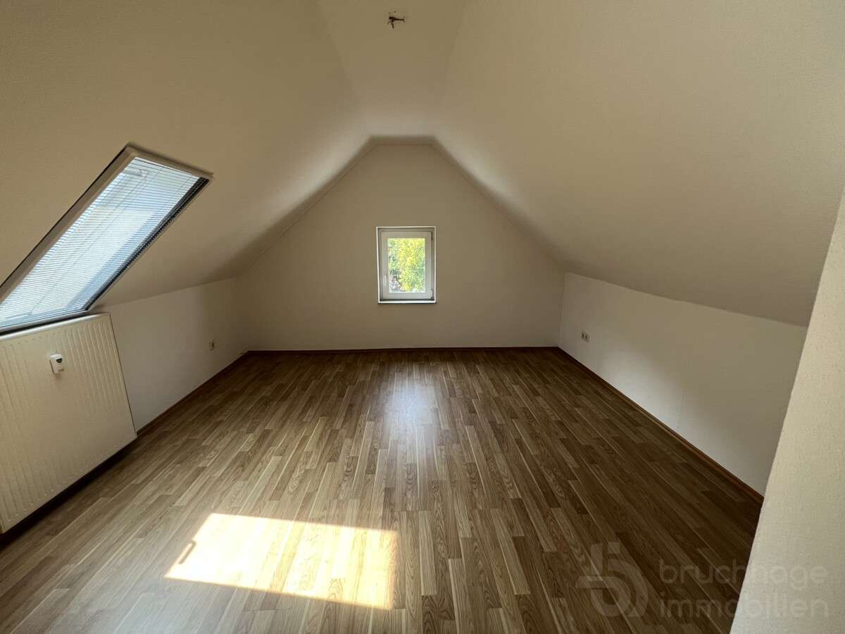 Immobilie in Schalksmühle - „Mehrgenerationenhaus mit großem Grundstück – Tierhaltung möglich, familiengerecht wohnen“ - Bild 10