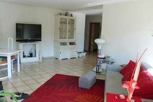Renovierte 3,5-Raum-Erdgeschosswohnung mit Terrassen,  und Einbauküche in Stuttgart – Rommelshauser Straße 53a, 70374 Im Geiger, Stuttgart – Vorschaubild 3