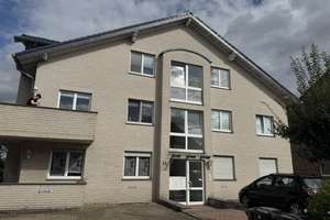 sehr schöne 2 Zimmer Wohnung mit Balkon