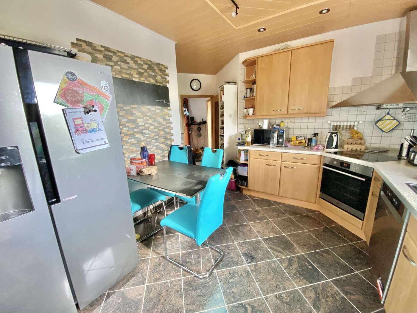 Immobilie in Helsa - Hochwertiges MFH mit Gartenpool, PV-Anlage, 

neuer Heizung und weiteren Extras in Helsa-Wickenrod - Bild 18