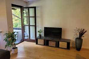 Stilvolle 3-Zimmer-Wohnung mit neuer Inselküche, TG und Balkon – Waldtruderinger Straße 58, 81827 Waldtrudering, München – Vorschaubild 4