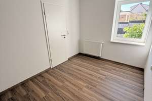 Liebevoll renovierte Haushälfte mit ca. 95 m², großer Terrasse & Waldrandlage – 99198 Udestedt – Vorschaubild 3