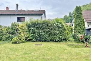 Helle 3-Zimmer-Dachgeschosswohnung in München-Allach mit Stellplatz und eigenem Gartenanteil – Franz-Töpsl-Weg 15, 80999 Untermenzing, München – Vorschaubild 12