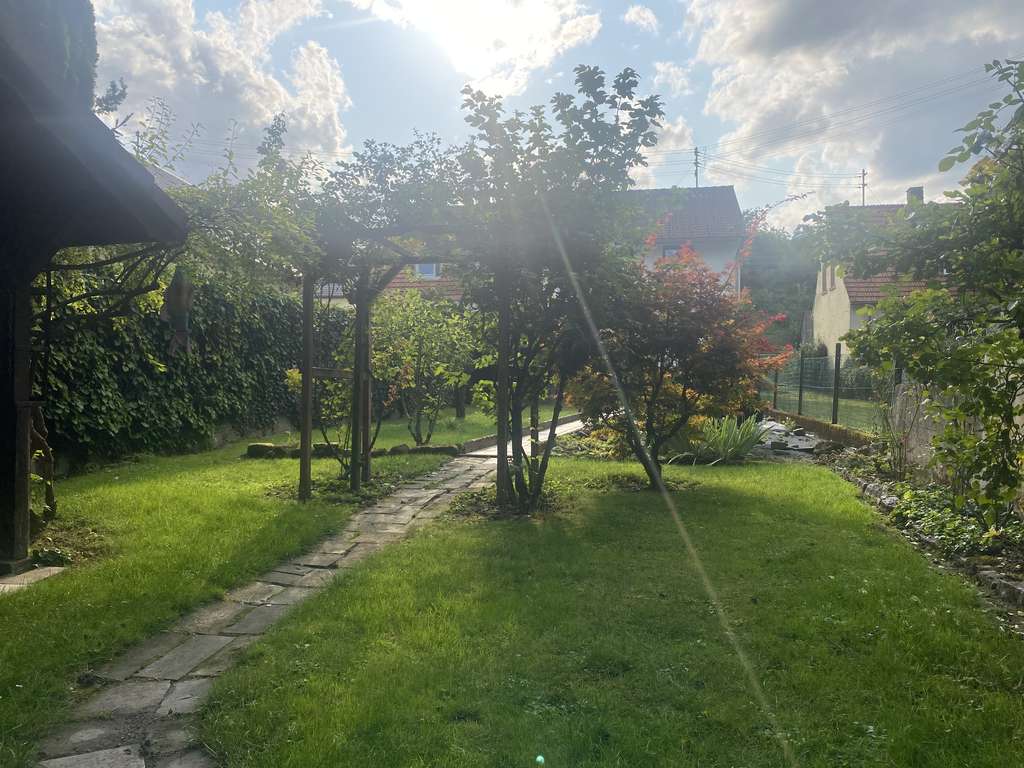 Immobilie in Wiesloch - Charmantes Einfamilienhaus mit einzigartigem Grundstück in Wiesloch-Baiertal - Bild 2