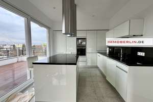 IMMOBERLIN.DE - Exquisites Penthouse: Moderne Wohnung mit großer Westterrasse & Lift – Die vollständige Adresse der Immobilie erhältst du vom Anbieter., 12107 Mariendorf, Berlin – Vorschaubild 3