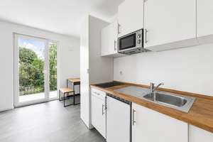 Modernes Neubau-Apartment mit Balkon, inkl. TG & Möblierung–ideal für Eigennutzer und Kapitalanleger – Die vollständige Adresse der Immobilie erhältst du vom Anbieter., 86156 Kriegshaber, Augsburg – Vorschaubild 2