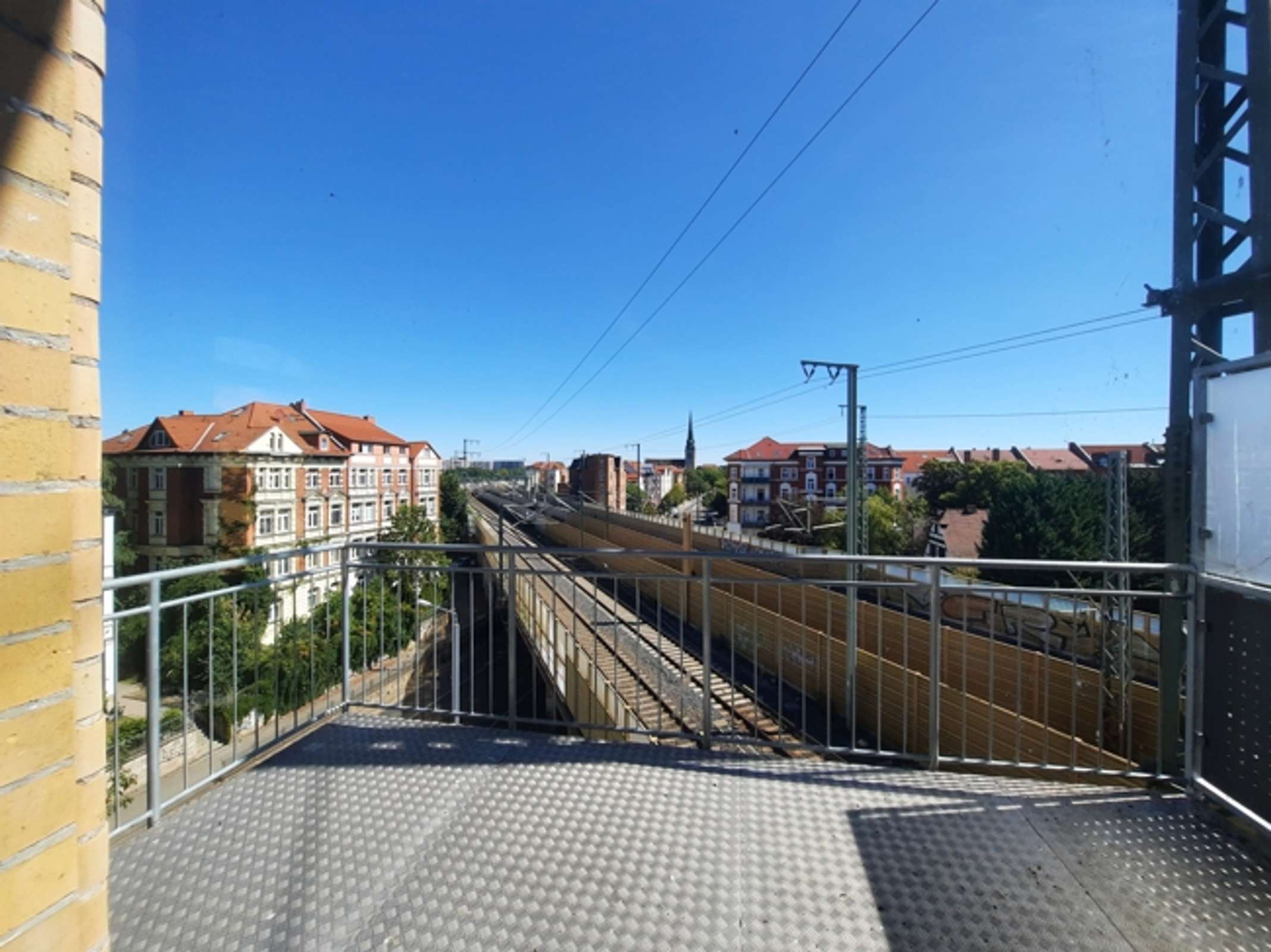 Attraktive 2-Zimmer-DG-Wohnung mit gemütlichem Balkon und modernem Bad in Erfurt/Löbervorstadt