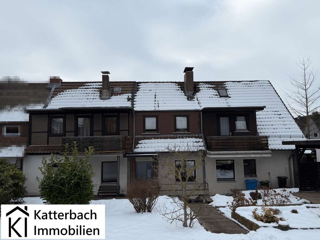 Immobilie in Osterode - Charmante Doppelhaushälfte mit zwei Wohneinheiten in guter Lage von Osterode am Harz - Bild 1