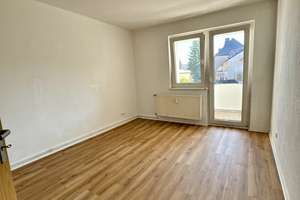 Zentral gelegene, helle 2-Zimmer-Wohnung mit Balkon