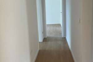 Eindrucksvolle Familienwohnung mit Wintergarten und Balkon in elbnaher Umgebung! – Die vollständige Adresse der Immobilie erhältst du vom Anbieter., 1279 Tolkewitz/Seidnitz-Nord, Dresden – Vorschaubild 16