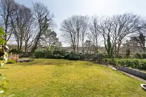 Energieeffiziente, sanierte Erdgeschosswohnung mit großer Westterrasse / Gemeinschaftsgarten – Hamburg – Vorschaubild 12