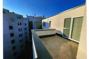 Möblierte Penthouse-Wohnung mit Bad, Terrasse, Klimaanlage - in TOPLAGE # 22.1 – Friedrichstraße 61, 50676 Köln – Vorschaubild 3