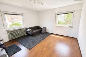BEZUGSFREI: Großzügige 1-Zi.-Wohnung (Zi. + Küche + Bad) in beliebter Halbhöhenlage in S-Wangen