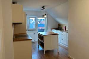 3-Zimmer-Wohnung mit Einbauküche und Balkon