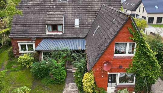 Bild von Viel Platz für die Familie - Handwerker aufgepasst: Wohnhaus auf großem Naturgrundstück