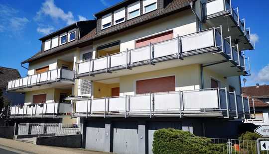 Bild von Gepflegtes 6 Familienhaus ,freistehend mit 6 Garagen