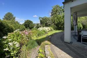 TOP-Wohnlage ...Elegante  Einfamilienhaus-Villa mit einem traumhaften Ausblick – Die vollständige Adresse der Immobilie erhältst du vom Anbieter., 65191 Sonnenberg, Wiesbaden – Vorschaubild 3