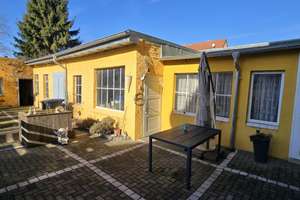 Einfamilien-Reihenmittelhaus in guter Lage! – Die vollständige Adresse der Immobilie erhältst du vom Anbieter., 6749 Bitterfeld-Wolfen – Vorschaubild 3