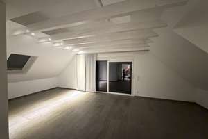 Moderne, sehr hochwertig ausgestattete 4,5 Zimmer-DG-Wohnung * EBK * großer Balkon * TG-Stellplatz – 71069 Sindelfingen – Vorschaubild 5