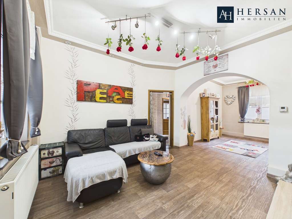 Immobilie in Übach-Palenberg - Top gepflegtes Einfamilienhaus mit fünf Zimmern und idyllischem Garten - Übach-Palenberg! - Bild 3