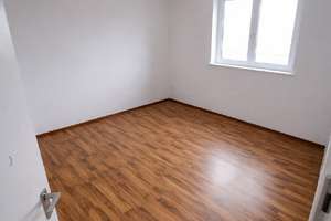 Freundliche 3-Zimmer-Eigentumswohnung mit Stellplatz, Aufzug, Süd-Loggia, Keller - ÖPVN 1 min – Die vollständige Adresse der Immobilie erhältst du vom Anbieter., 80935 Lerchenau-Ost, München – Vorschaubild 4