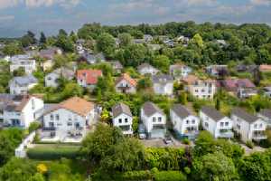 Weiter Blick ins grüne Lauterbachtal in Königsw.-H´Rott  , freist. EFH Bj. 2001 auf 518 m² Grundst. – Rhein-Sieg-Kreis – Vorschaubild 19