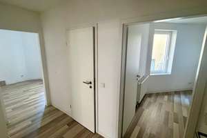 *ERDGESCHOSS WOHNUNG * renovierte 2 ZKB * Tageslichtbad mit Badewanne* Saarbrücken BURBACH – Die vollständige Adresse der Immobilie erhältst du vom Anbieter., 66115 Burbach, Saarbrücken – Vorschaubild 5