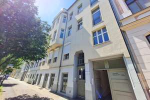 Groß wie ein Haus! Altbauwohnung mit Erker & Balkon – Die vollständige Adresse der Immobilie erhältst du vom Anbieter., 39106 Alte Neustadt, Magdeburg – Vorschaubild 2