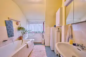Einfamilienhaus auf großzügigem Grundstück mit Potenzial zur Verwirklichung Ihrer Wohnträume! – Hamburg – Vorschaubild 9