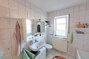 SOLIDE, MASSIV, WERTBESTÄDIG!!! Attraktive 2- Zimmer- ETW  mit Balkon und Carport – Riedweg 3, 36266 Heringen (Werra) – Vorschaubild 15