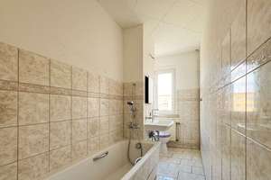 Bezugsfrei mit Potential nahe Auwald - Einbauküche | Tageslichtbad | Balkon | Keller – 4179 Leutzsch, Leipzig – Vorschaubild 5