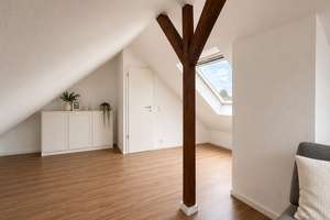 Charmante 4-Zimmer-Maisonettewohnung in Düsseldorf-Wersten – Die vollständige Adresse der Immobilie erhältst du vom Anbieter., 40591 Wersten, Düsseldorf – Vorschaubild 3