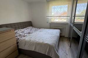 Stilvoll modernisiert: 4,5-Zimmer-Wohnung in Neckartenzlingen – Teckstrasse 3, 72654 Neckartenzlingen – Vorschaubild 2