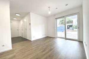 Exklusive 2-Zimmer-Wohnung im EG in Ausrichtung zur Gartenseite mit zwei Terrassen (Süd u. Ost)