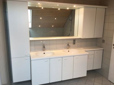 Schöne 4,5-Zimmer-Dachgeschosswohnung mit Dachterrasse, 2 Bädern & Stellplatz in Aalen
