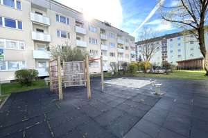 Sonnige 3 Zimmer mit Balkon in toller Lage am Frankfurter Ring – Neustifterstr 18, 80807 Milbertshofen, München – Vorschaubild 2