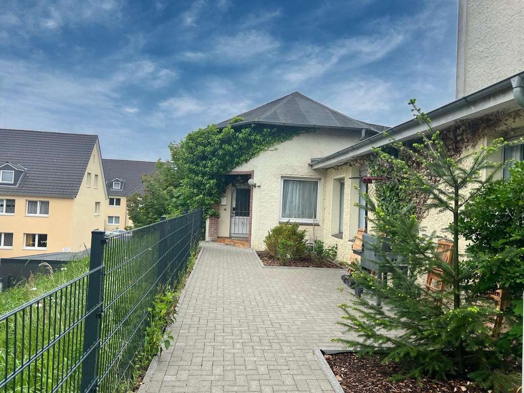 Großzügige Erdgeschosswohnung 