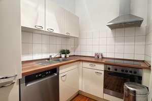 TOTAL SÜSSE 2 (1,5) ZIM-WHG. MIT SEHR GR. BALKON IN RUHIGEM ALTBAU UNWEIT SPREE-ARM IN MITTE/MOABIT – Ufnaustr. 13, 10553 Moabit, Berlin – Vorschaubild 3