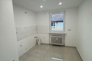 Exklusive kernsanierte 4-Zimmer-Wohnung mit hochwertiger Luxusausstattung und 2 Balkonen in Südstadt – Lischkestr. 00, 42119 Elberfeld, Wuppertal – Vorschaubild 7