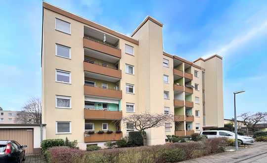 Schöne 3-Zimmer-Wohnung mit Loggia, Balkon und Garage in Speyer