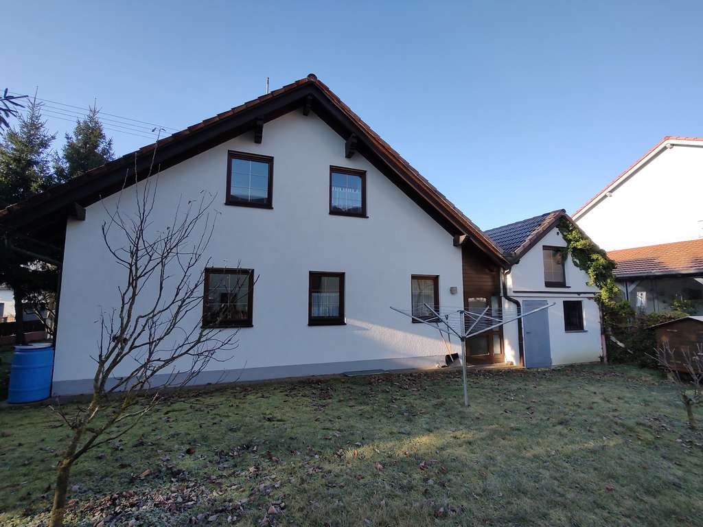 Immobilie in Binswangen - Einfamilienhaus mit 6 Zimmern und ca. 110 m² Wohnfläche in Binswangen - Bild 1