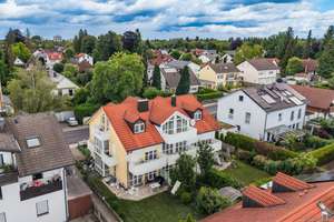 Puchheim: Helles RMH (Wohn-/ Nutzfläche ca. 192 m²) mit Galerie im
Dachgeschoss & 2 TG-Stellplätzen
