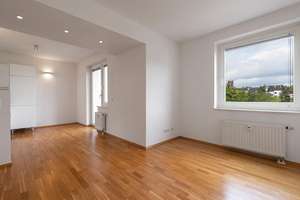 Helle 2-Zimmer-Wohnung mit Balkon in Düsseldorf-Derendorf