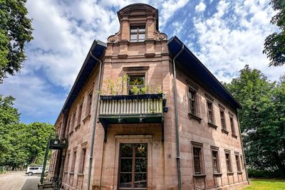 Historische Villa am Dutzendteich – exklusives Erdgeschoss mit 229 m² voller Charakter