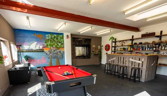 Bild von Familienfreundliches Einfamilienhaus mit großem Grundstück und Mehrzweckhalle in Garbsen