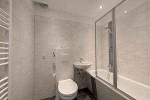 Neu. Modern. Bezugsfertig: 3- Zimmerwohnung mit Badewanne – Johann-Richter-Straße 3, 9122 Morgenleite, Chemnitz – Vorschaubild 3