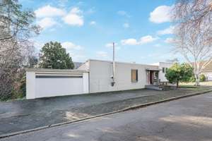 Optimal geschnittener Bungalow auf Eckgrundstück in gehobener Lage von Mönchengladbach-Wickrath! – Die vollständige Adresse der Immobilie erhältst du vom Anbieter., 41189 Wickrath-Mitte, Mönchengladbach – Vorschaubild 3