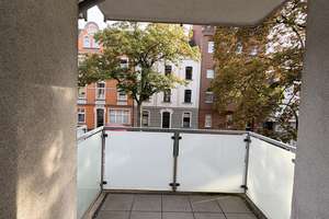 Flingern: Attraktive 2-Raum-Wohnung im 1. OG mit Balkon im beliebten Trendviertel